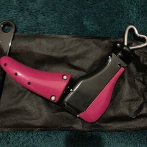 Adjustable shoe form